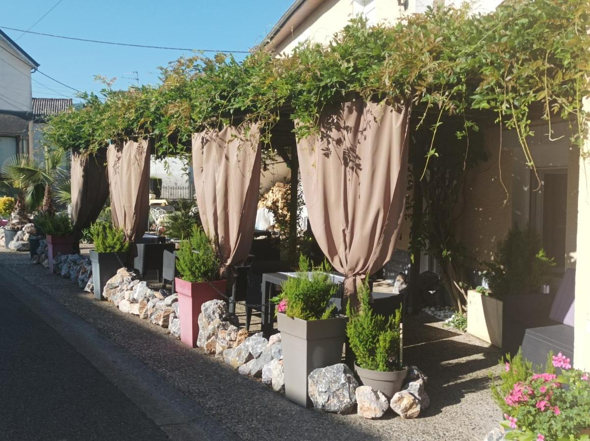 L' Auberge Campagnarde, Lourdes Poueyferré Екстериор снимка